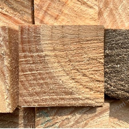 直销建筑工地可定制木方一方多少条 荣优木材加工4*9 5*10工地方木多少钱一方