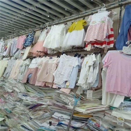 鑫荣 回收各种布料 服装店库存回收 专业回收