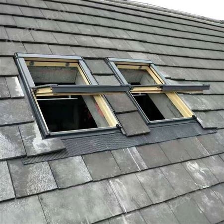 斜屋顶铝木中悬窗