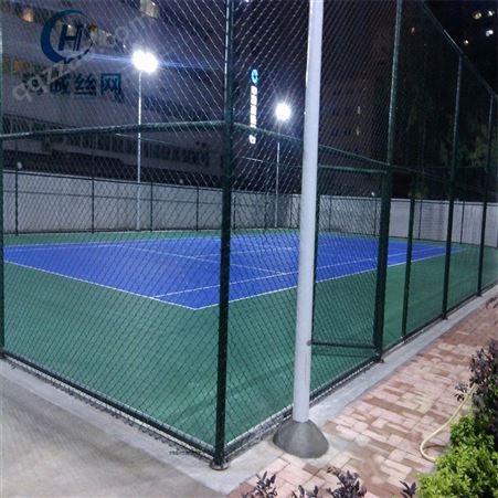 直供球场围栏网绿色勾花铁丝网篮球场操场菱形钢丝网 体育场护栏