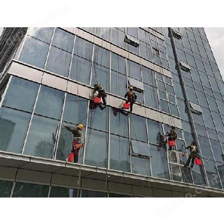 帝景 重庆CBD外墙清洗 商圈外墙清洗 高楼玻璃外墙清洗