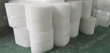 厂家供应绿化保湿蓄排水板 塑料隔根卷材排水板 疏水板