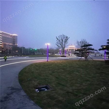 千易定制户外防水LED感应发光互动暖光地砖灯商场景区公园地面